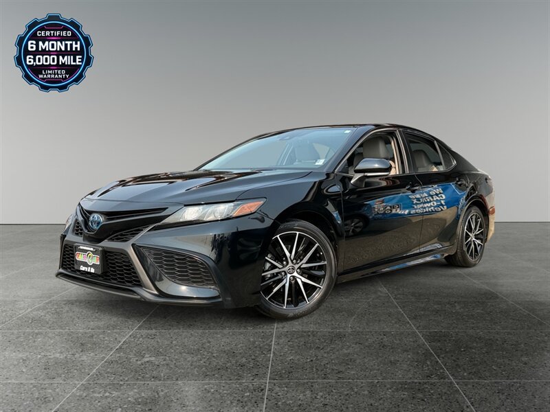 Used 2023 Toyota Camry SE FWD image 1