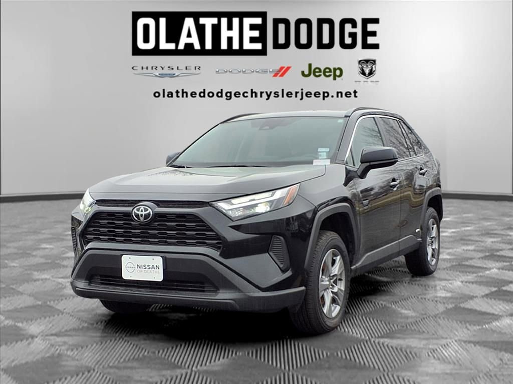 Used 2025 Toyota RAV4 LE image 1