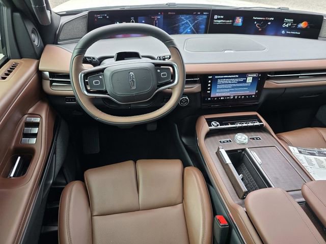 New 2025 Lincoln Navigator Reserve AWD/4WD image 6