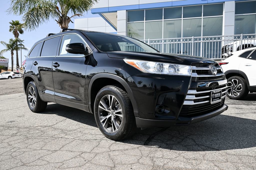 Used 2019 Toyota Highlander LE