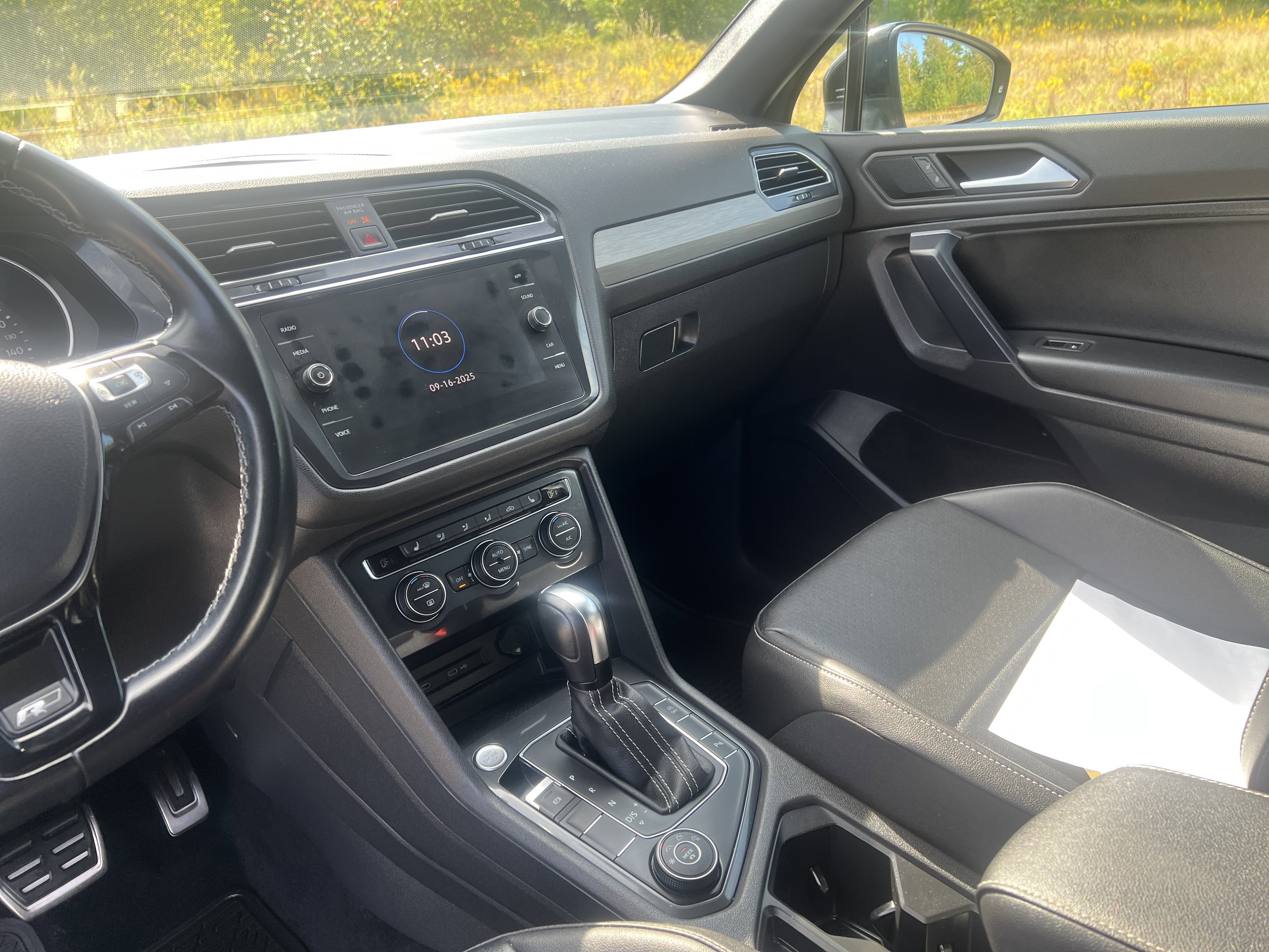 Used 2021 Volkswagen Tiguan SE R-Line image 19