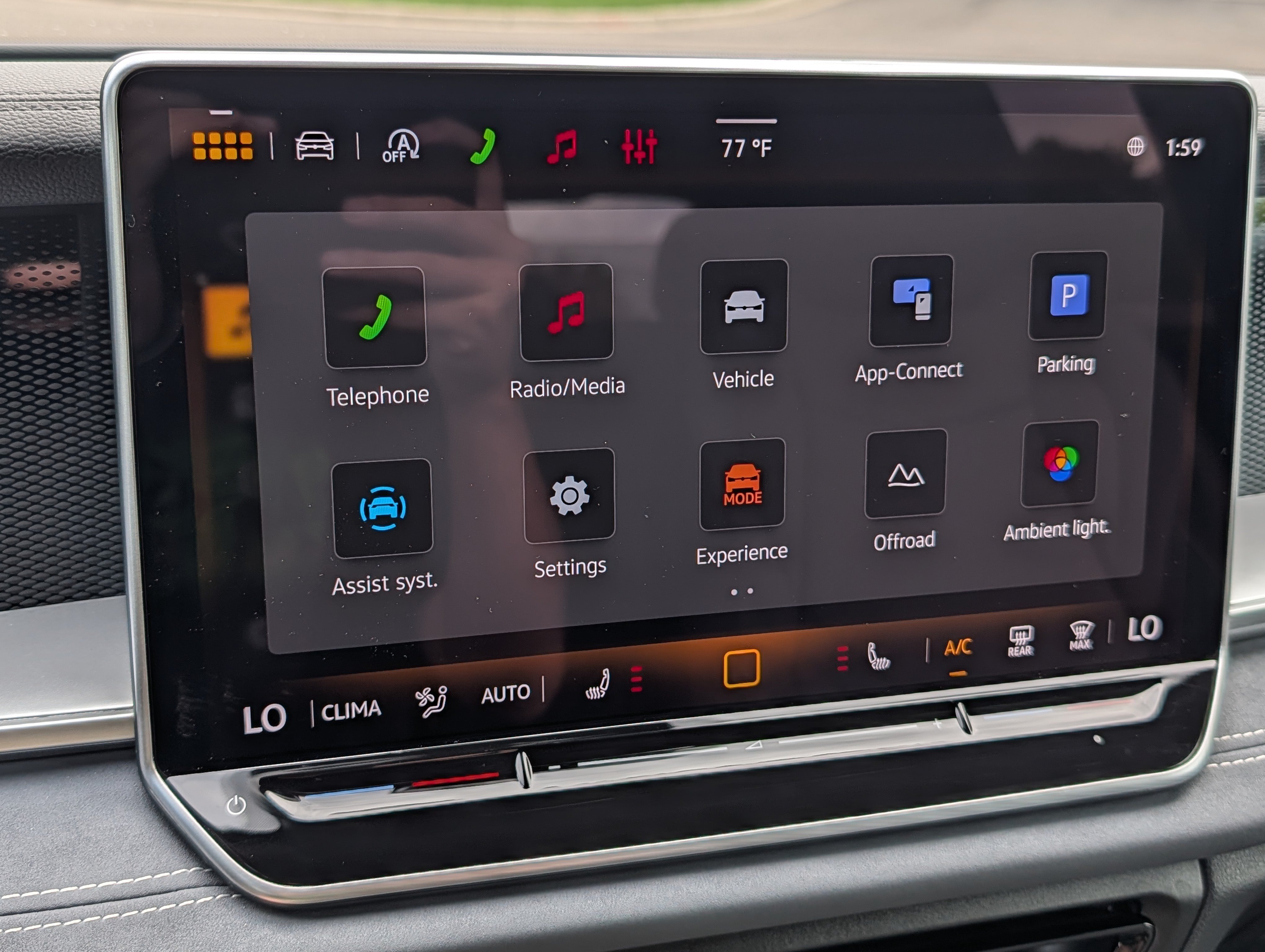 Certified 2026 Volkswagen Tiguan SE R-Line AWD/4WD image 22