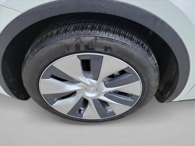 Used 2021 Tesla Model Y Long Range AWD/4WD image 9