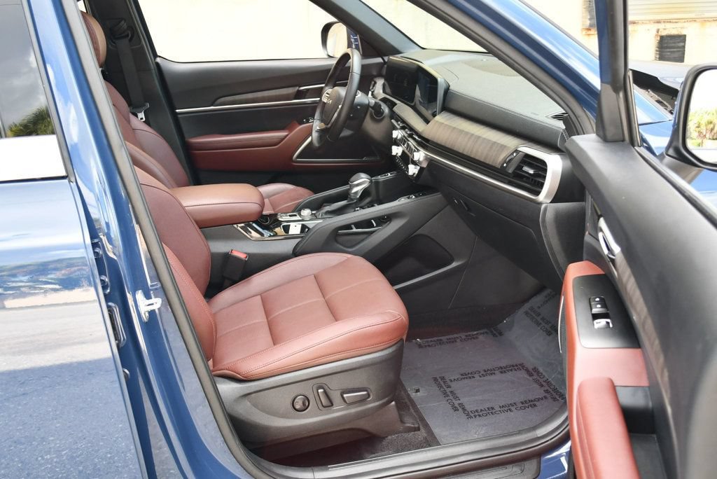 Used 2023 Kia Telluride EX FWD image 21