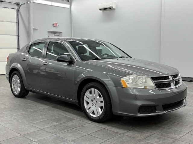 Used 2012 Dodge Avenger SE image 1