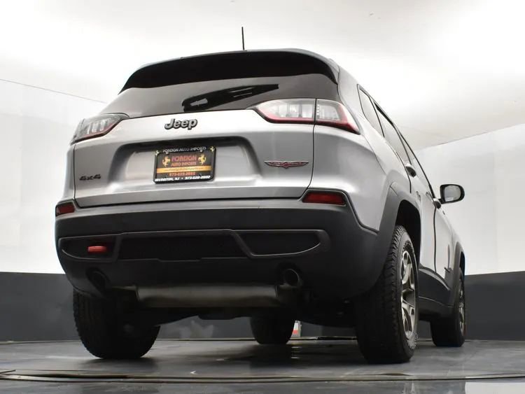 Used 2021 Jeep Cherokee Trailhawk w/ Premium Leather Package image 13
