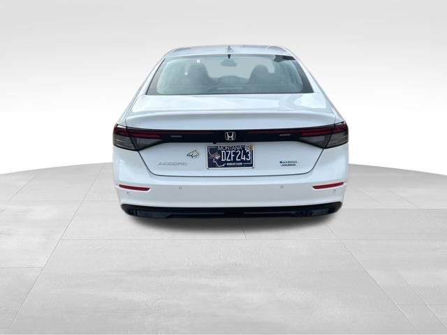 Used 2023 Honda Accord Touring image 5