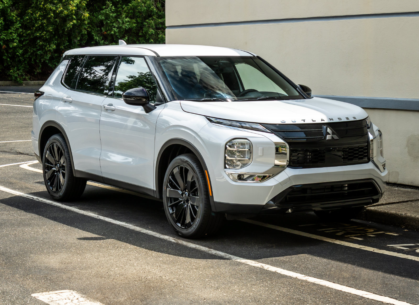 New 2026 Mitsubishi Outlander LE AWD/4WD image 10