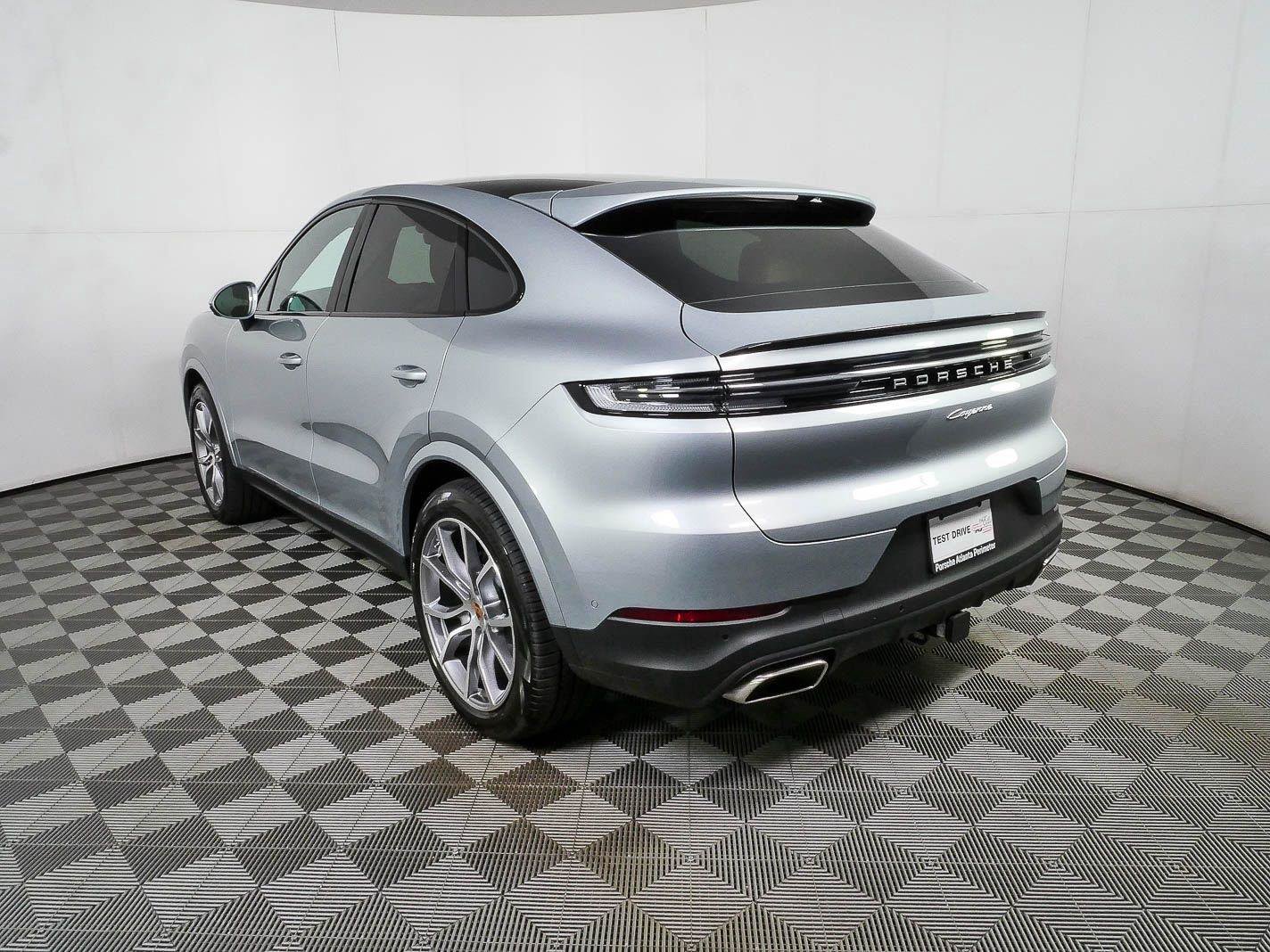 Used 2026 Porsche Cayenne Coupe AWD/4WD image 3