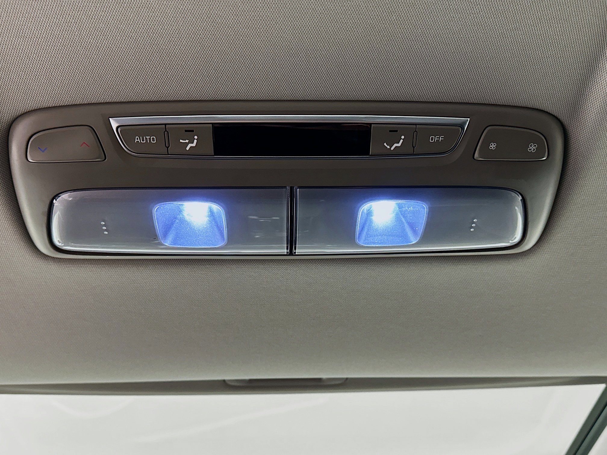 Used 2025 Kia Telluride S AWD/4WD image 29