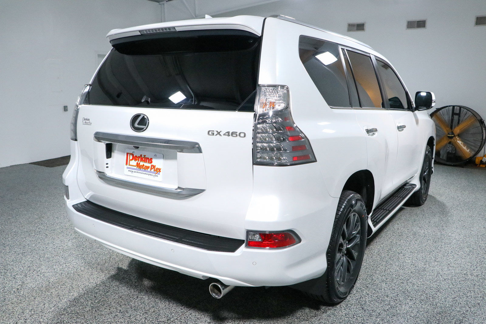 Used 2023 Lexus GX 460 Premium w/ Premium Package AWD/4WD image 7