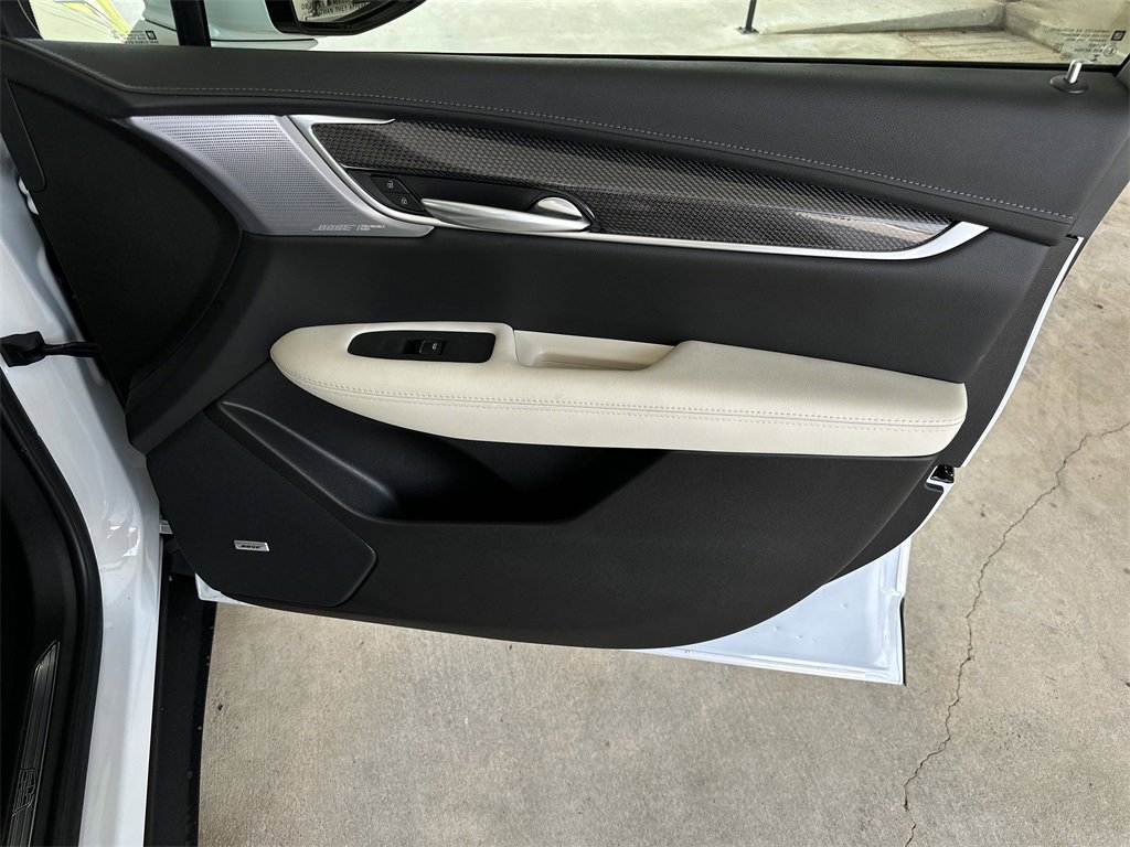 New 2025 Cadillac XT5 Sportv w/ Technology Package image 36