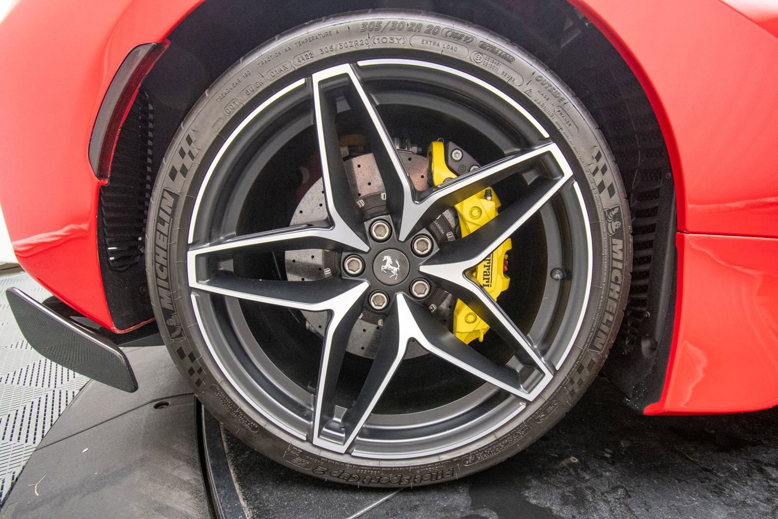 Used 2020 Ferrari 488 Pista Spider image 53