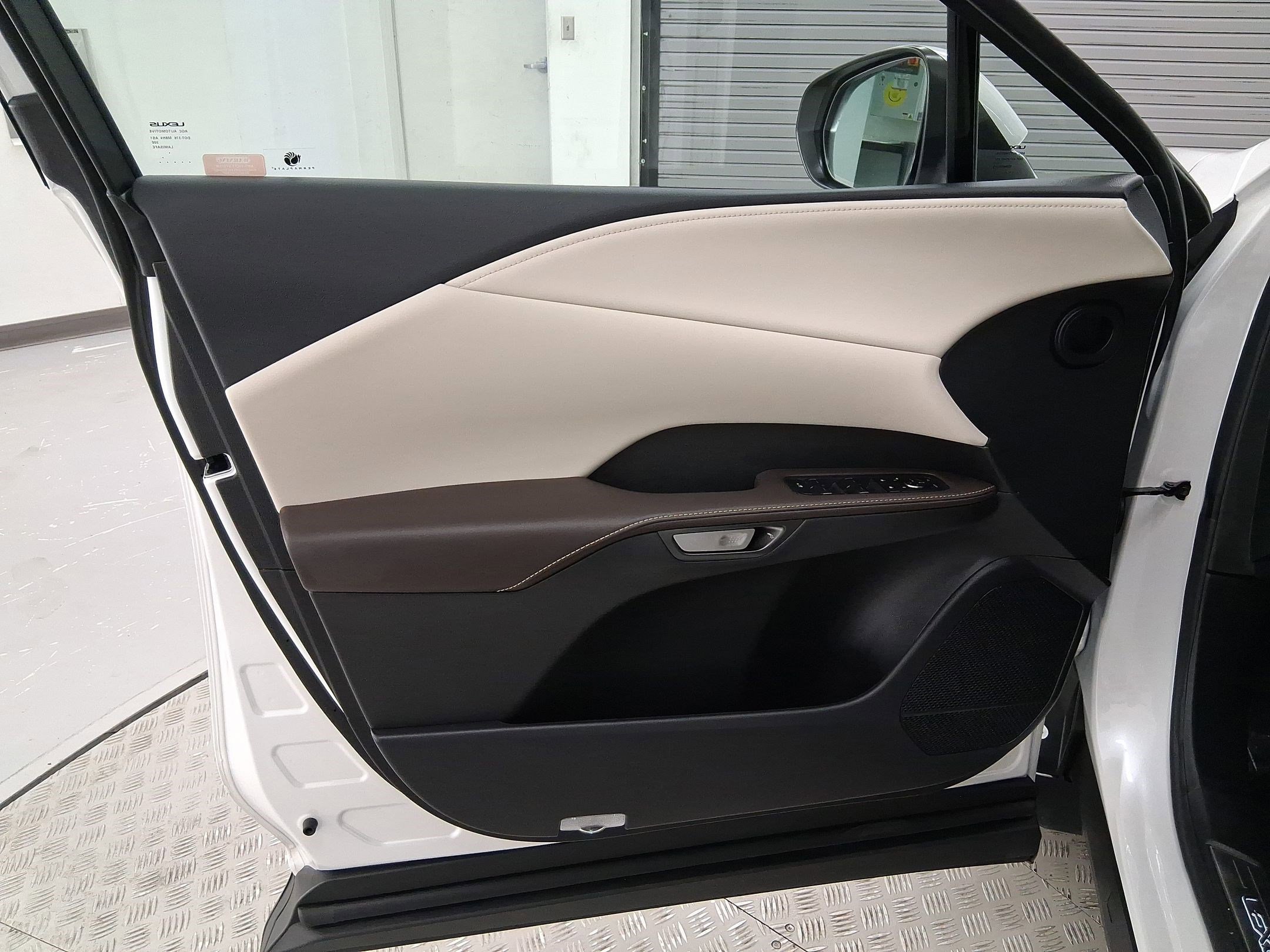 Used 2024 Lexus RX 350 Premium Plus w/ Convenience Package image 18