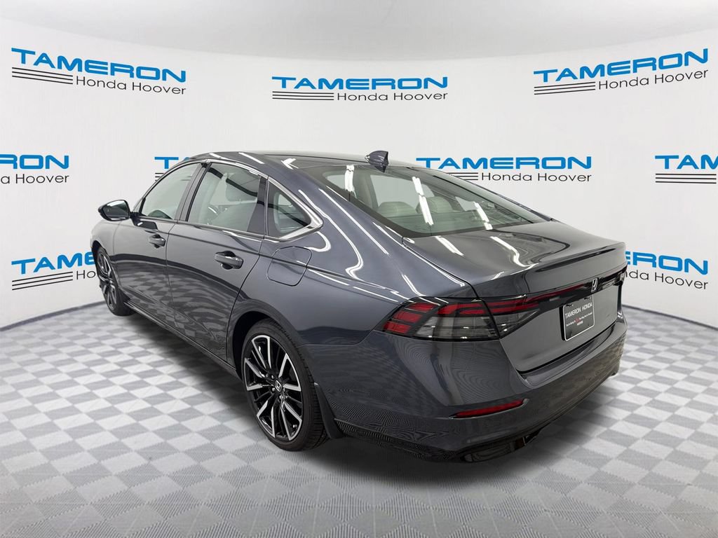 Used 2024 Honda Accord Touring image 3