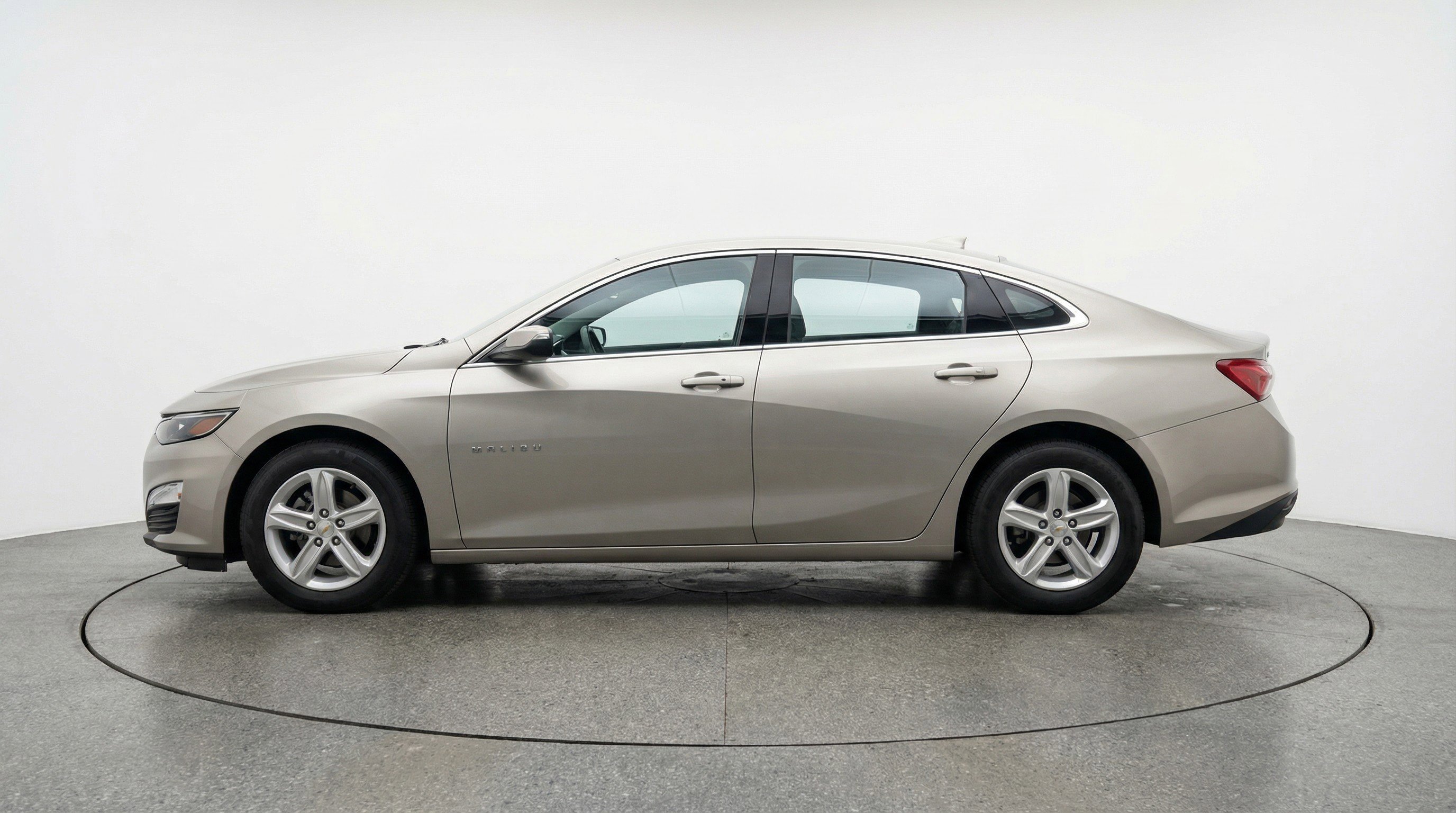 Used 2024 Chevrolet Malibu LT FWD image 5
