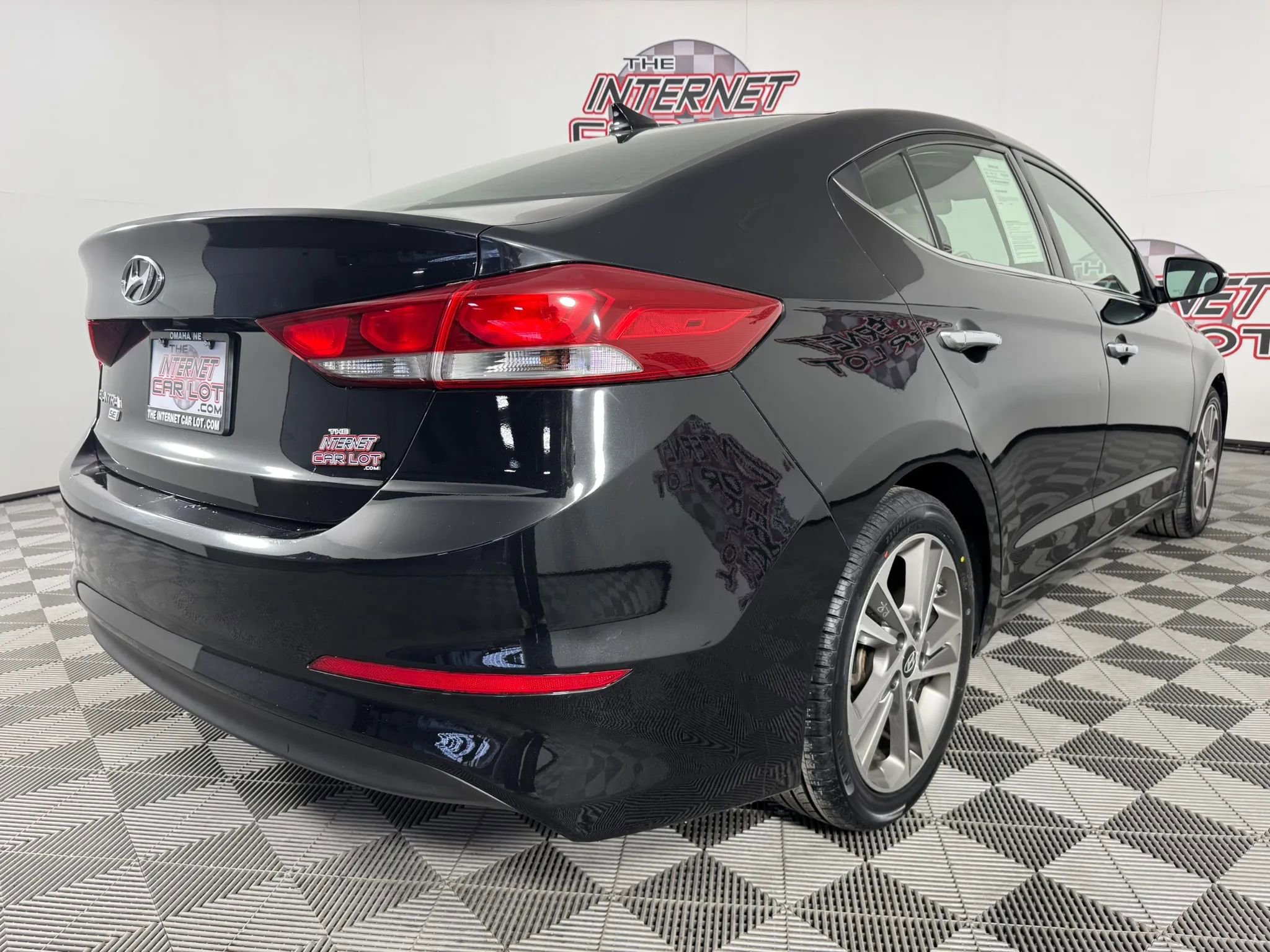 Used 2017 Hyundai Elantra Limited FWD image 27