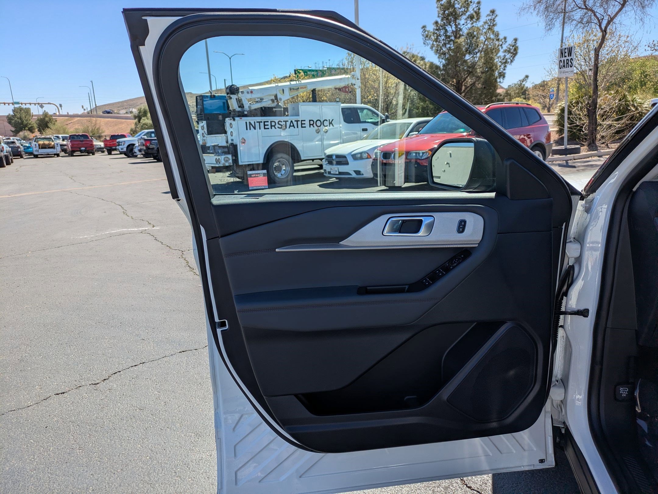 Used 2025 Ford Explorer Active image 12