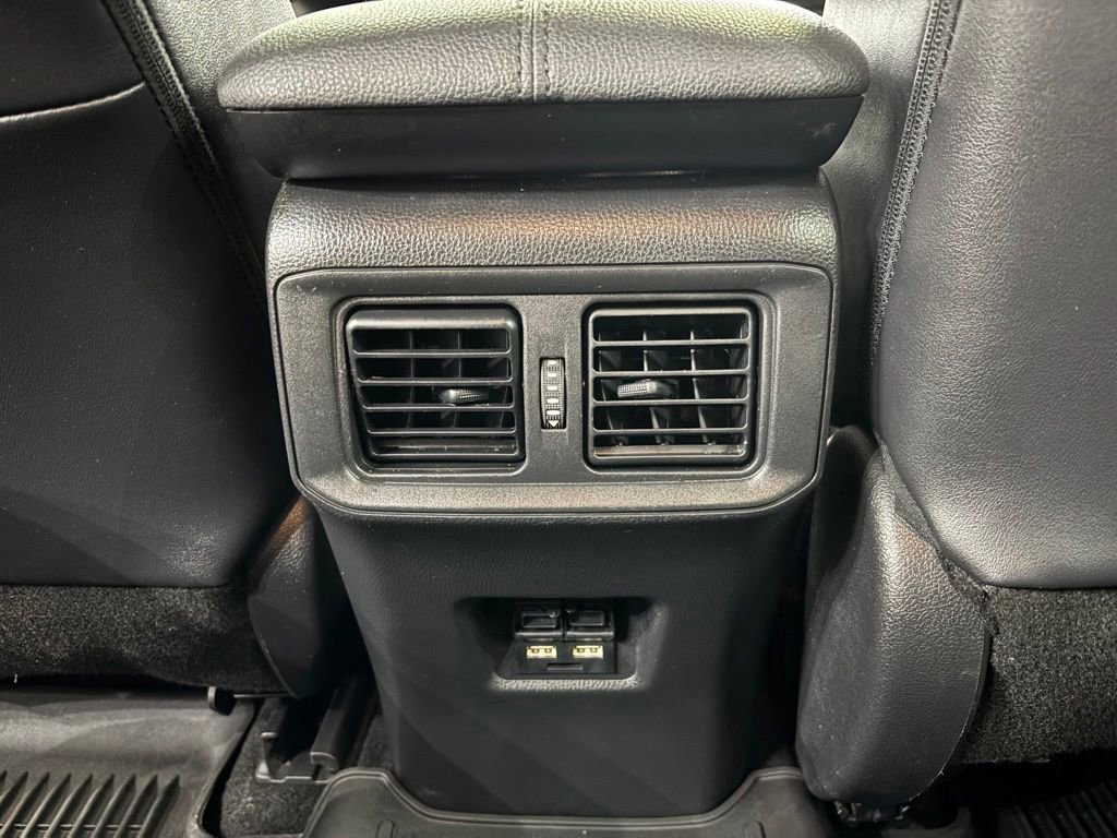 Used 2021 Toyota RAV4 XLE Premium AWD/4WD image 29