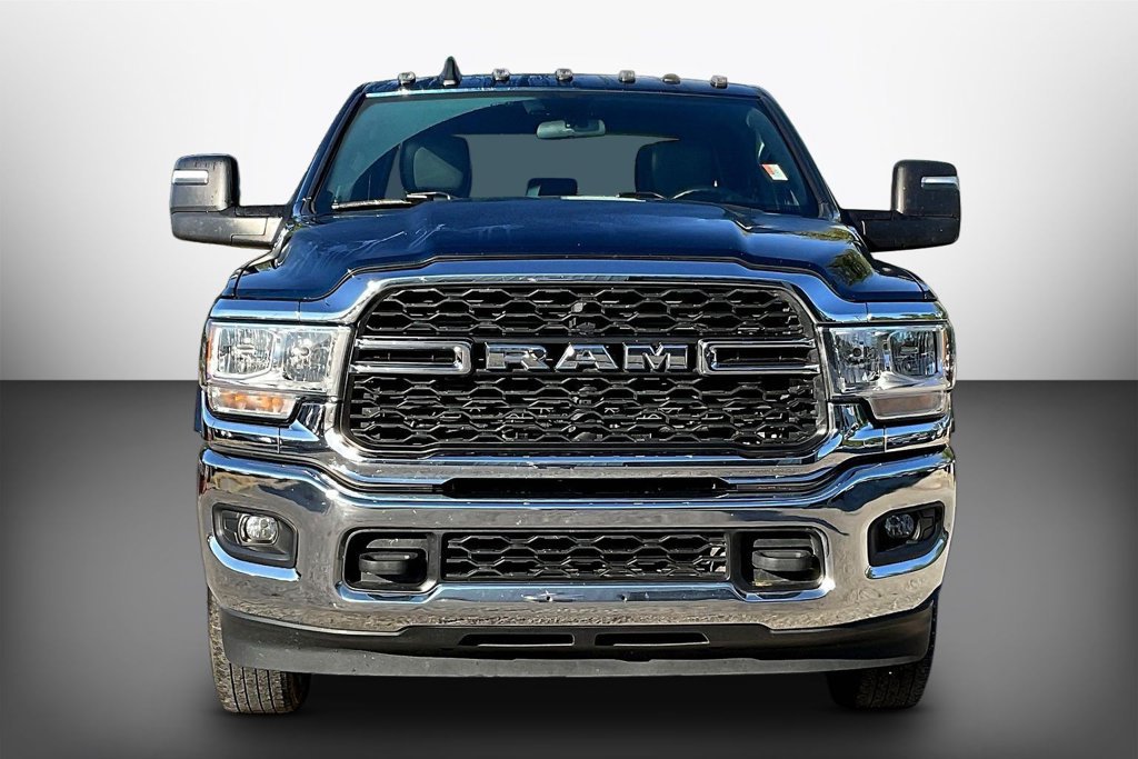 Used 2024 RAM 3500 Tradesman w/ Chrome Appearance Group AWD/4WD image 2
