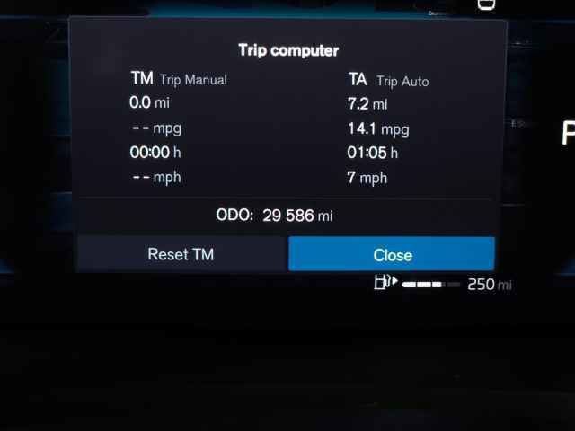 Certified 2023 Volvo S60 B5 Plus w/ Climate Package image 21