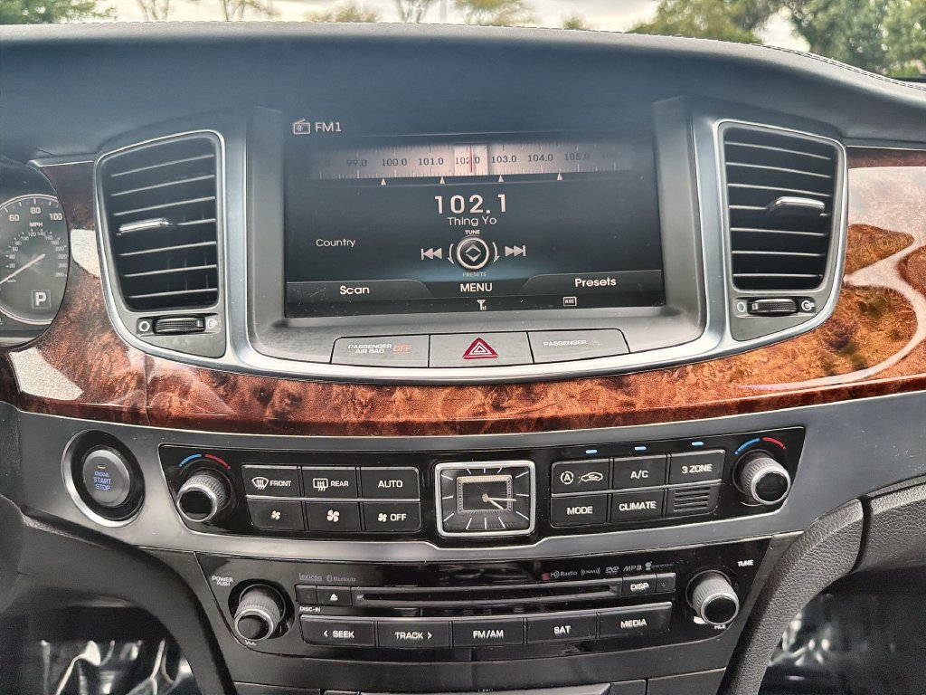 Used 2015 Hyundai Equus Ultimate RWD image 12