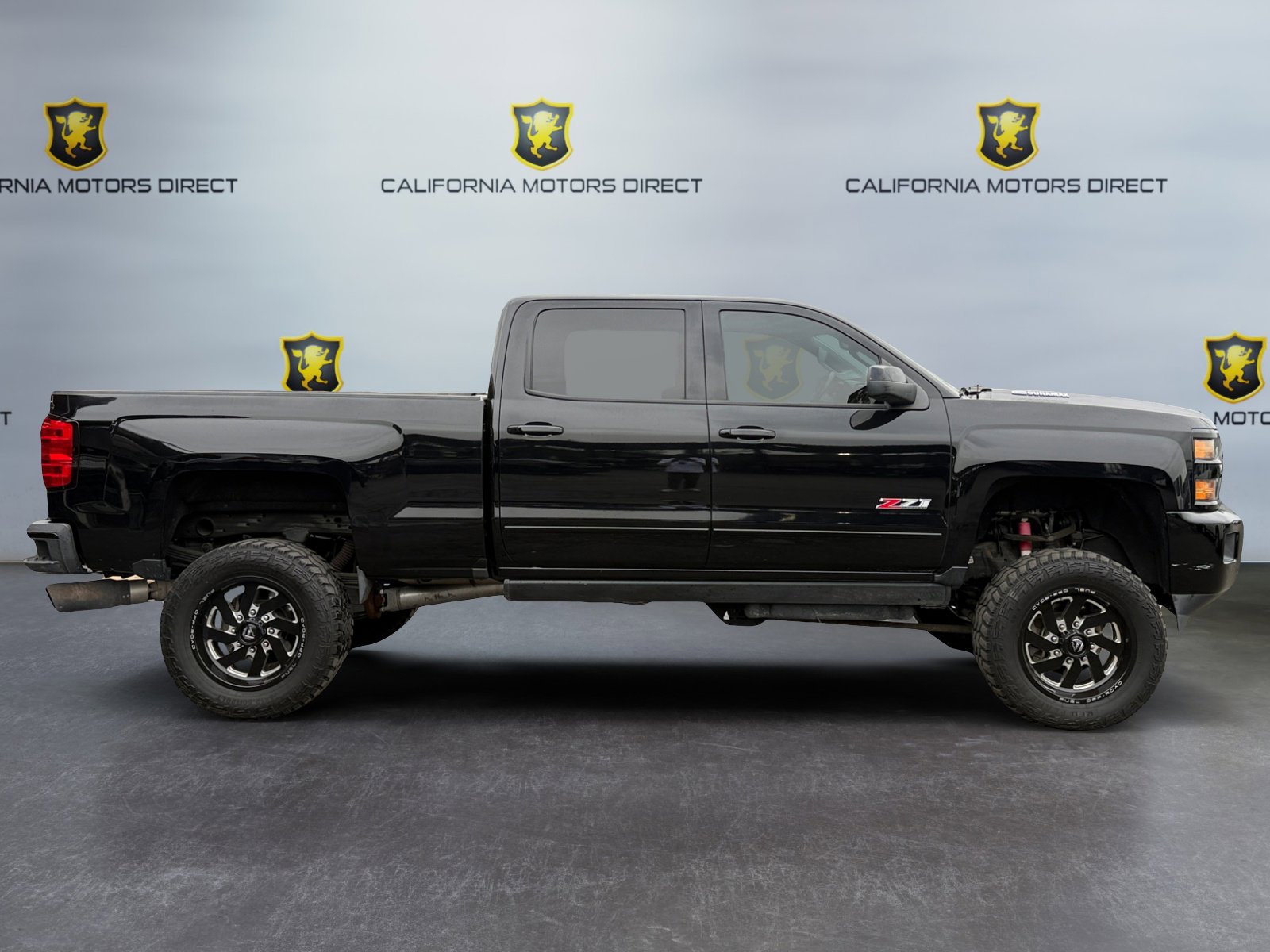 Used 2016 Chevrolet Silverado 2500 LT w/ Midnight Edition image 6