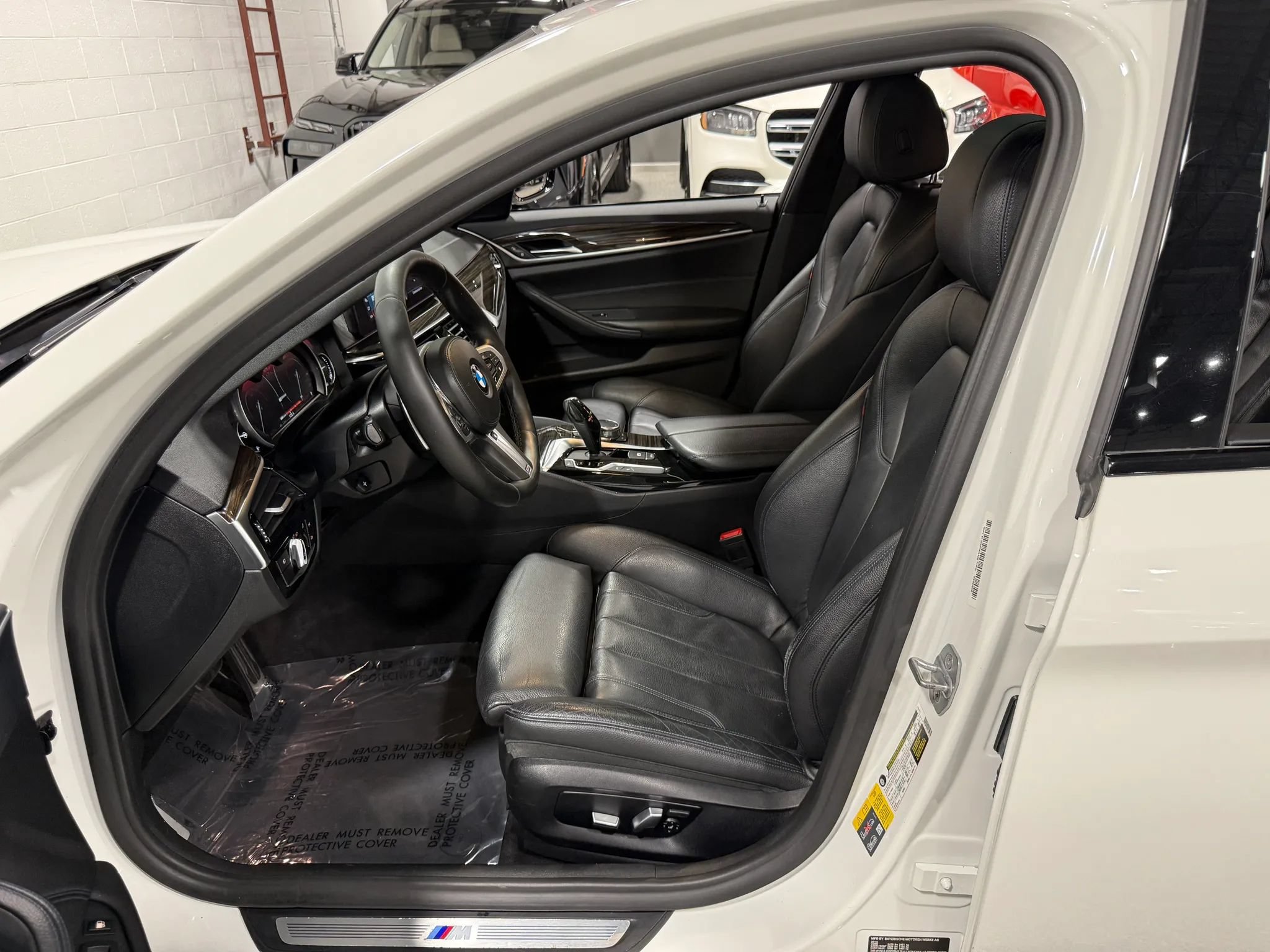 Used 2018 BMW 530e xDrive w/ M Sport Package 2 AWD/4WD image 14