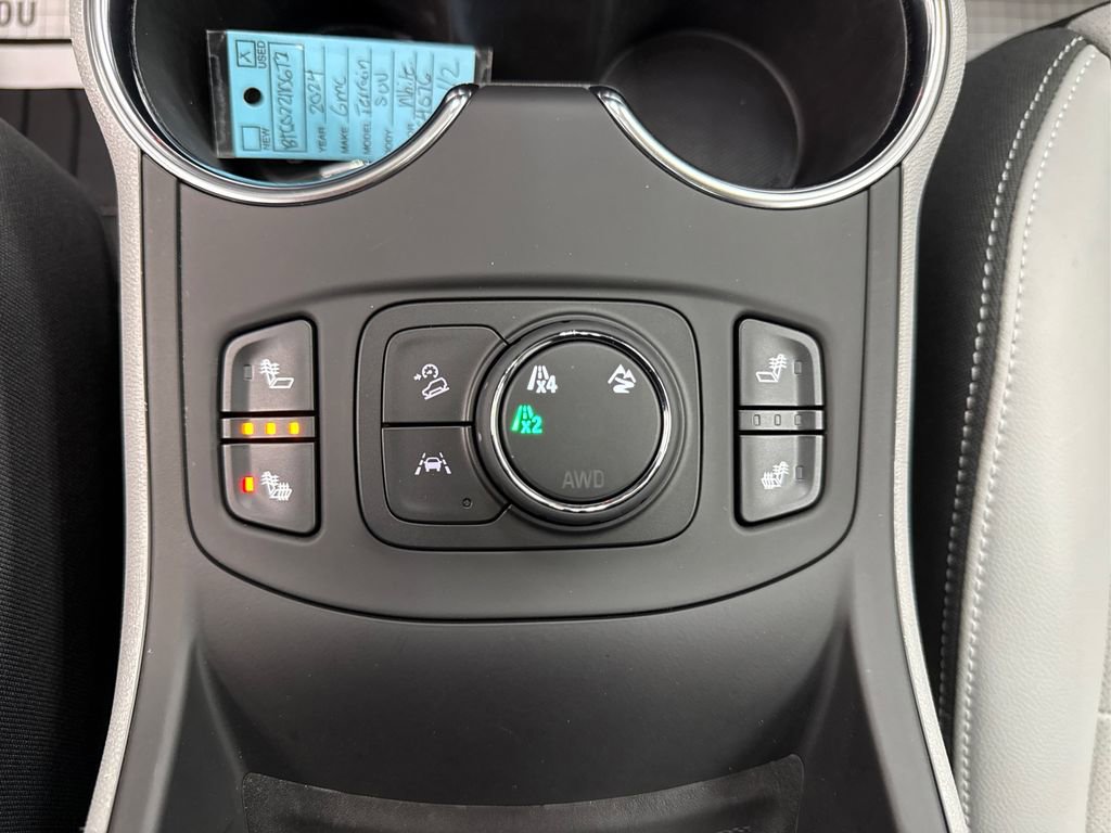 Used 2024 GMC Terrain SLT image 36