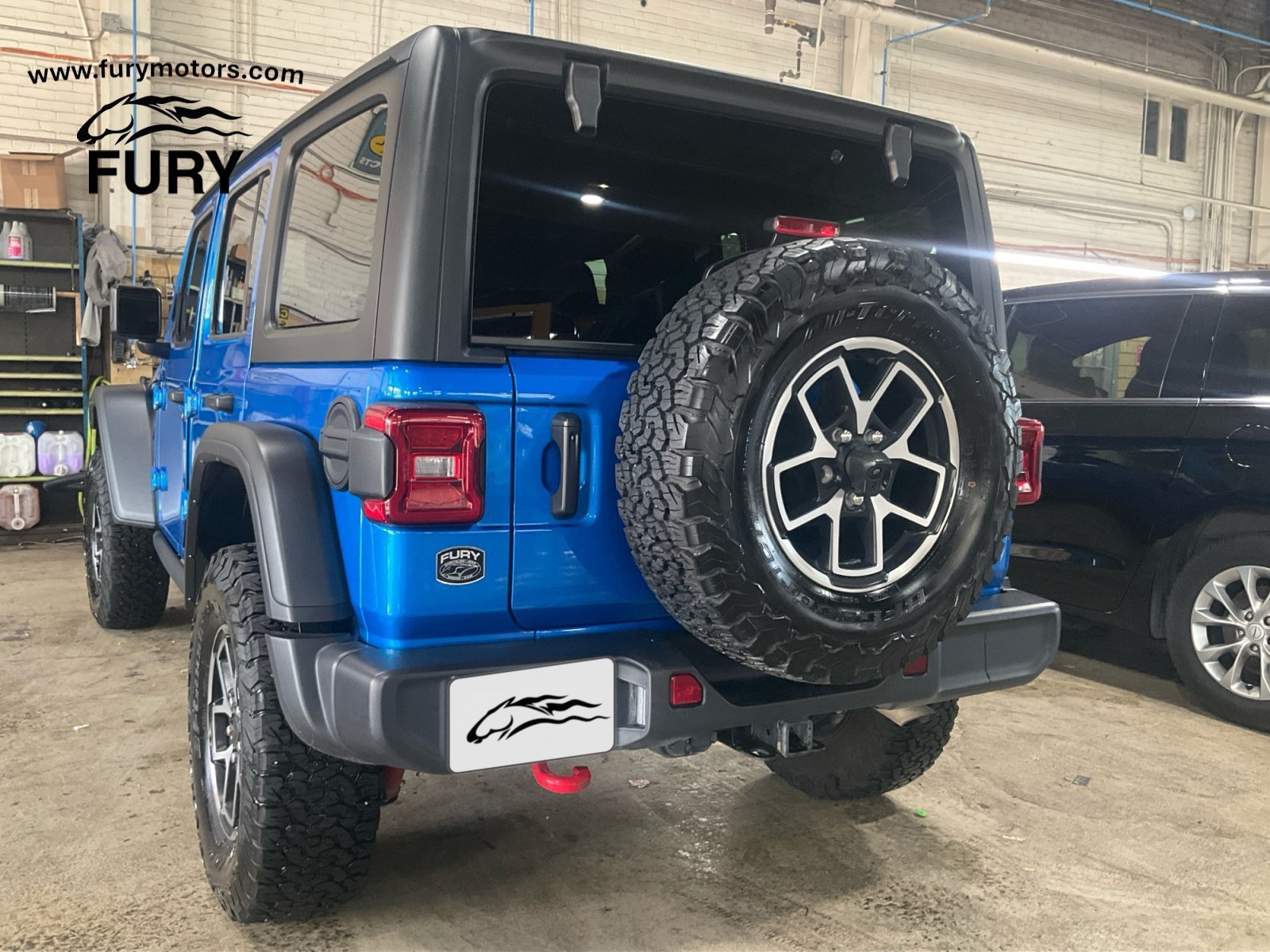 Used 2025 Jeep Wrangler Unlimited Rubicon w/ Convenience Group AWD/4WD image 23