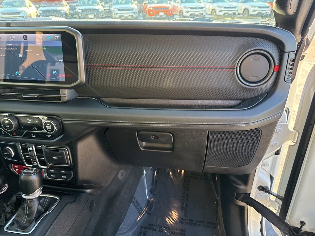Certified 2024 Jeep Wrangler Unlimited Rubicon w/ Technology Group image 32