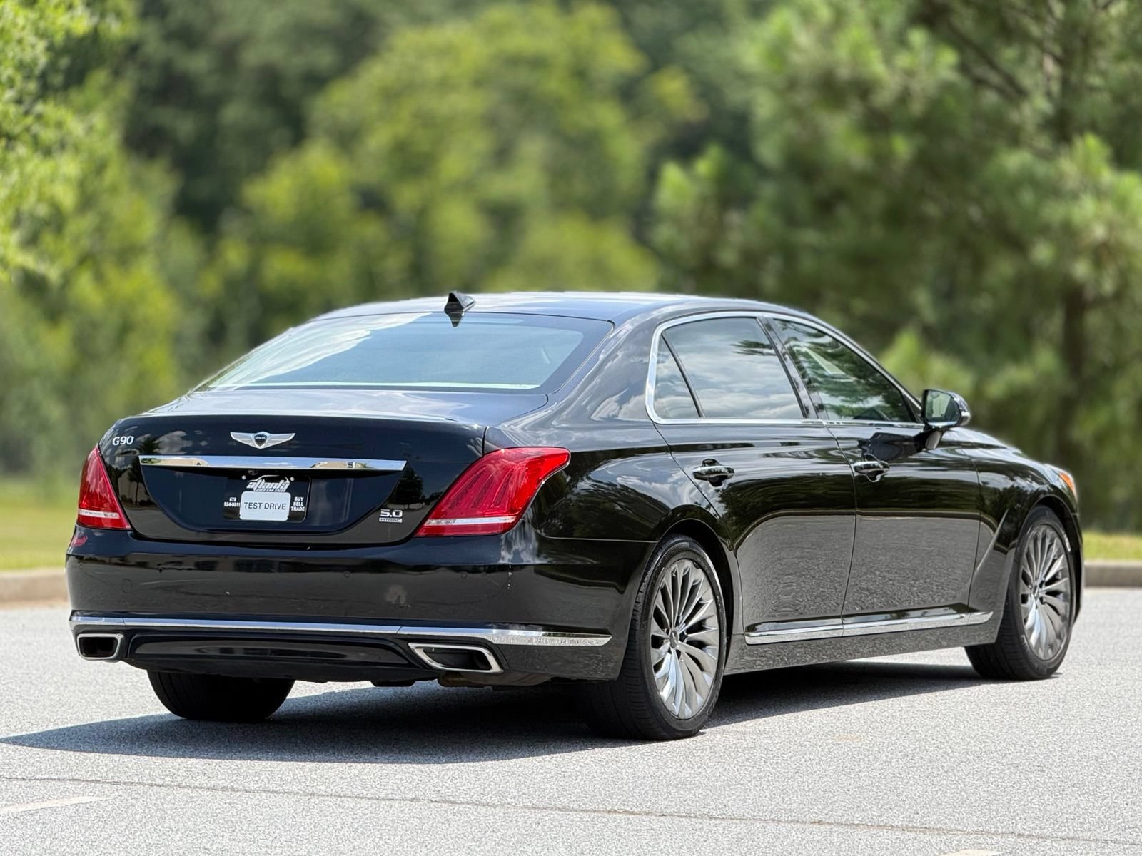 Used 2018 Genesis G90 5.0 Ultimate AWD/4WD image 11