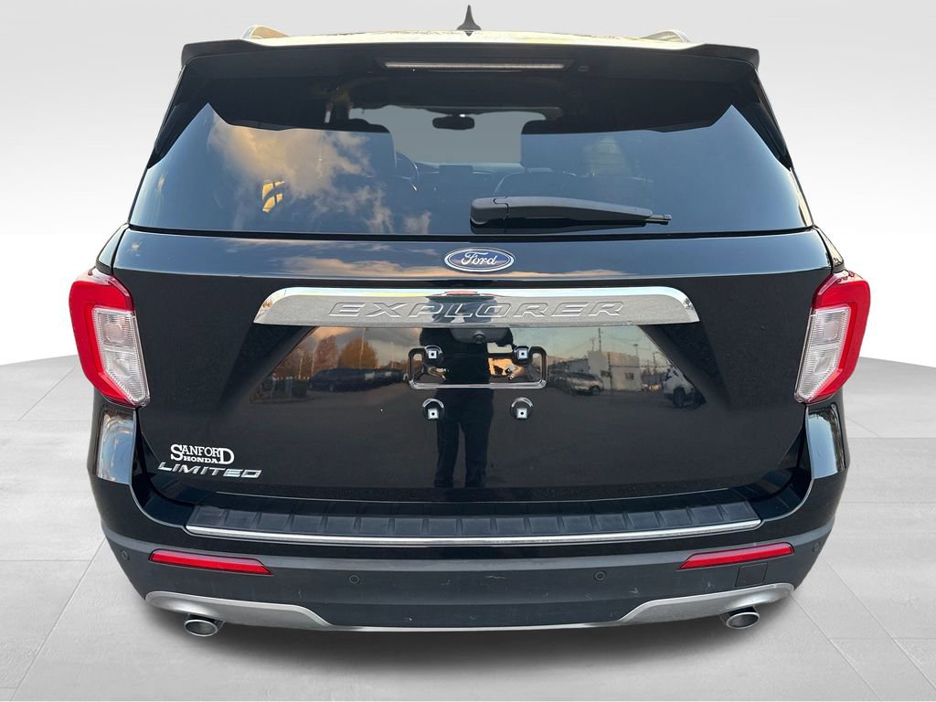 Used 2023 Ford Explorer Limited w/ Equipment Group 301A image 5