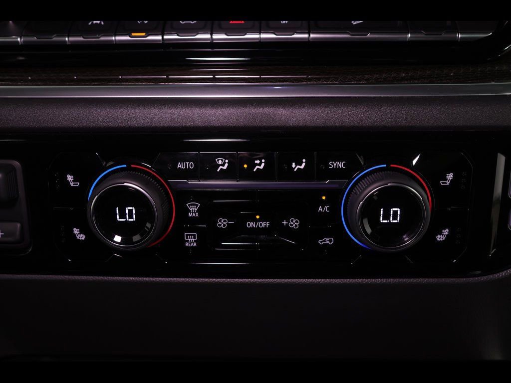 Used 2025 Chevrolet Silverado 1500 LT Trail Boss w/ Dark Appearance Package image 26