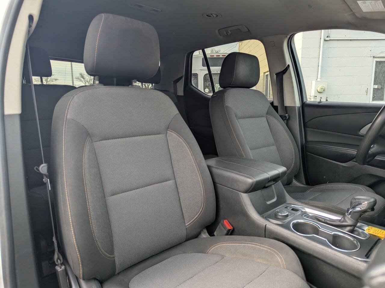 Used 2021 Chevrolet Traverse LS AWD/4WD image 11