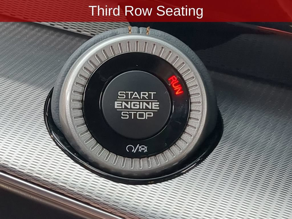 New 2023 Jeep Grand Wagoneer Series III AWD/4WD image 31