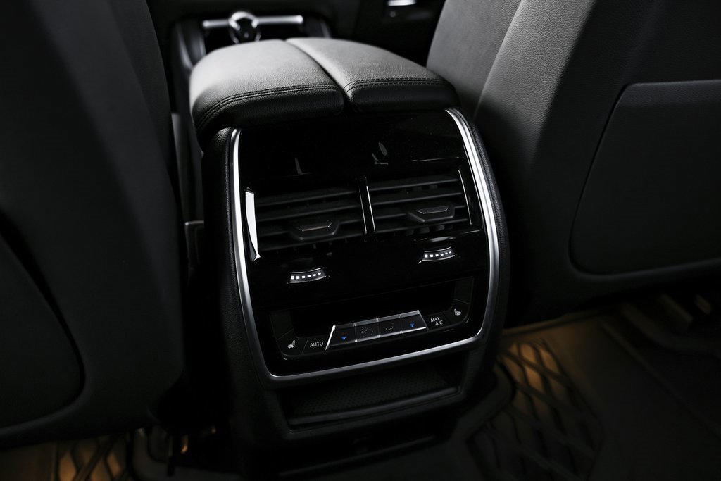 Used 2021 BMW X5 xDrive40i w/ Premium Package image 37