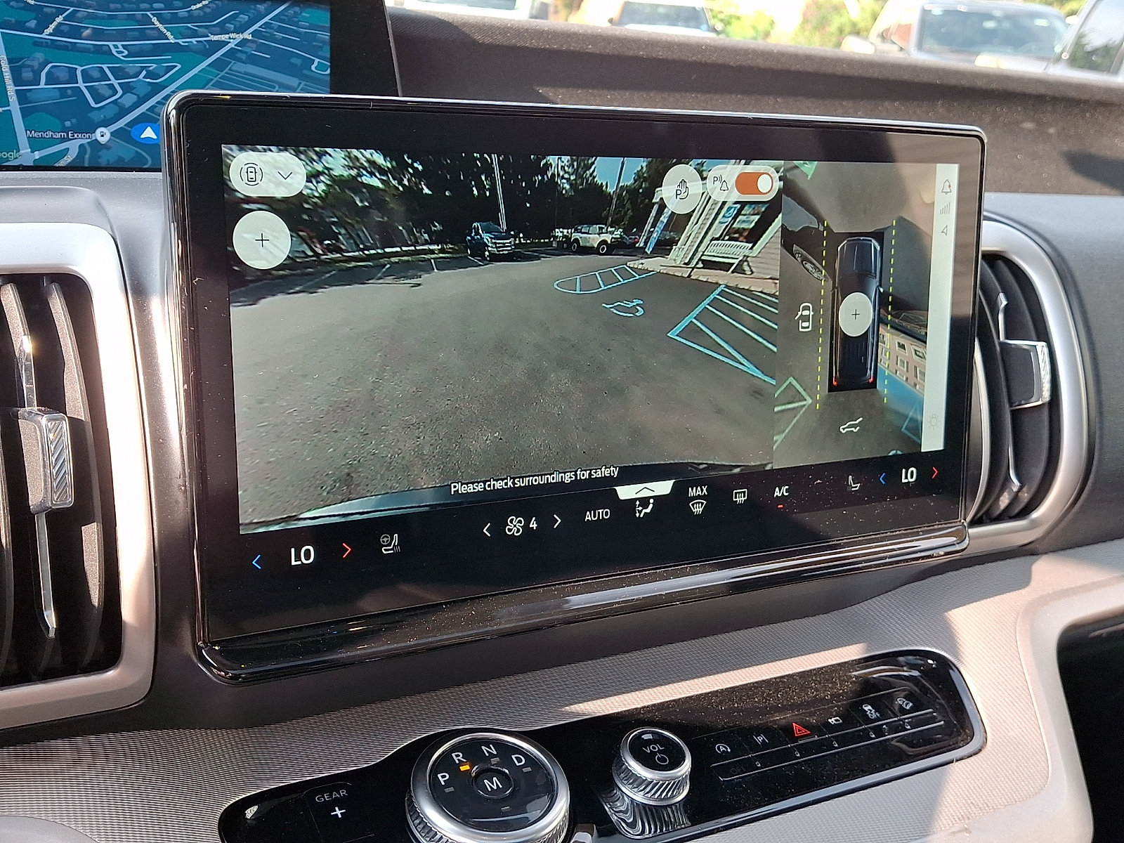 Used 2025 Ford Expedition Active AWD/4WD image 21