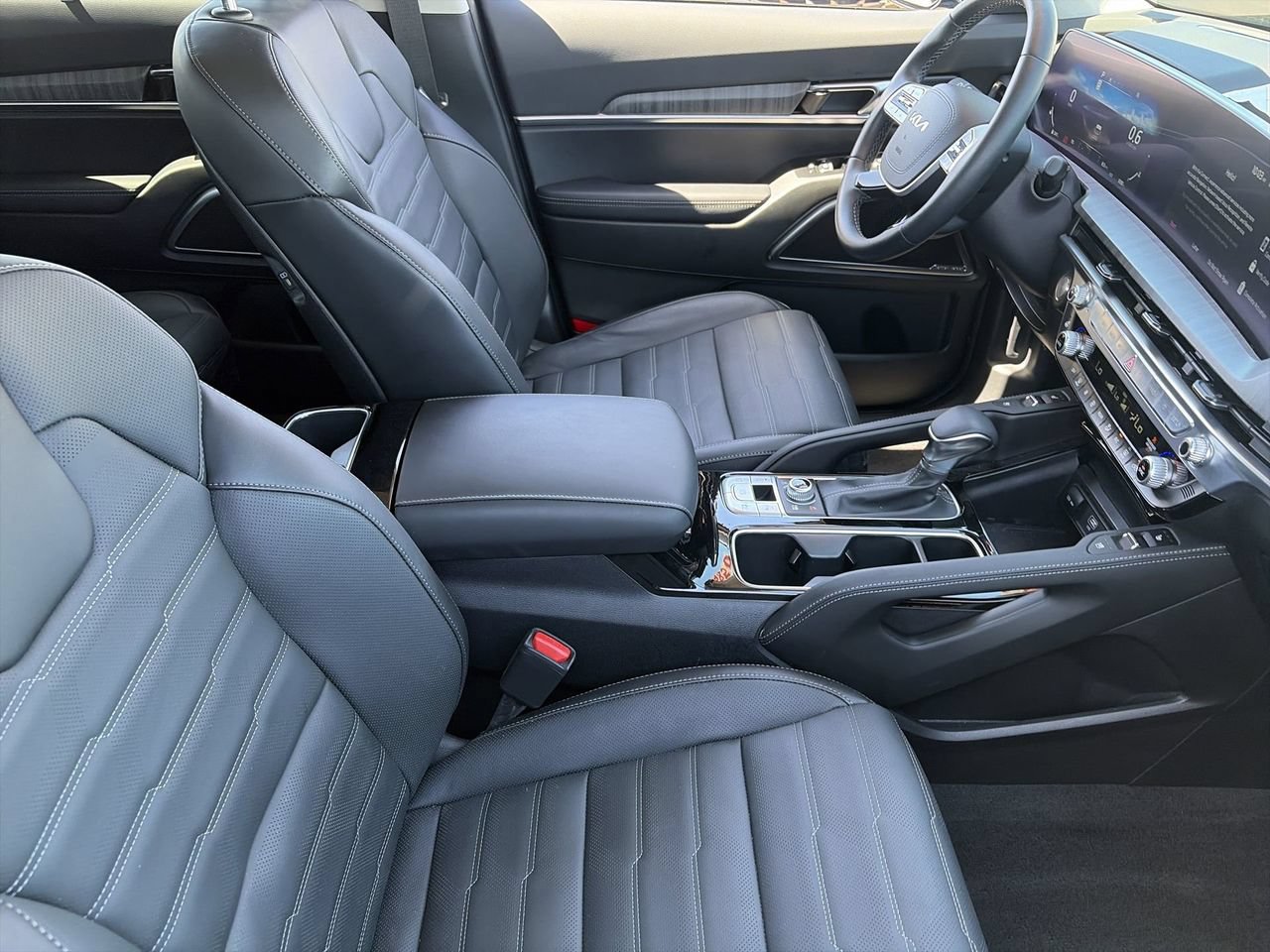 Certified 2025 Kia Telluride SX Prestige AWD/4WD image 11