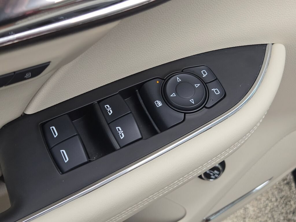 Used 2023 Buick Envision Avenir AWD/4WD image 19