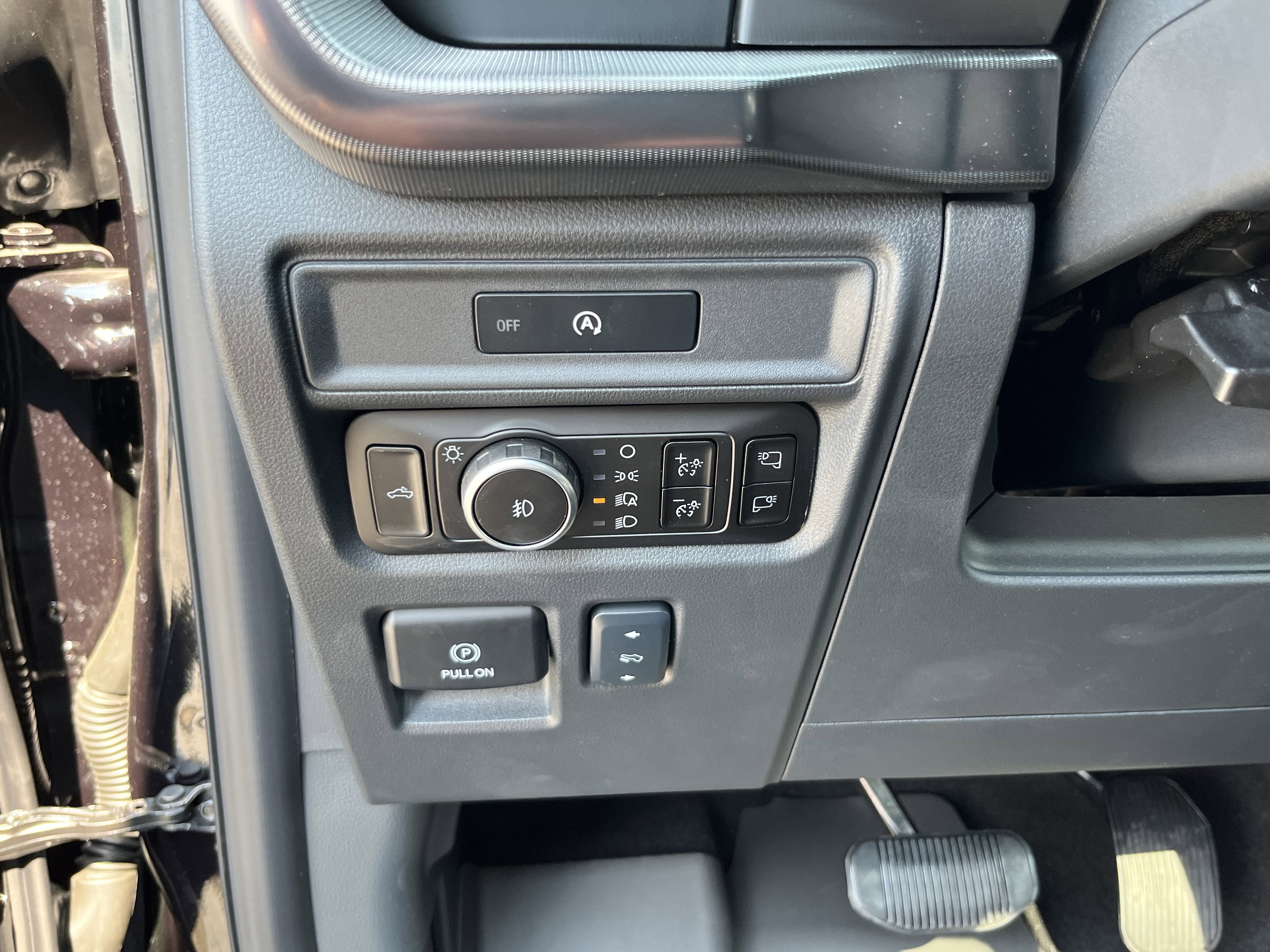 New 2025 Ford F150 Lariat w/ Equipment Group 501A Mid image 19