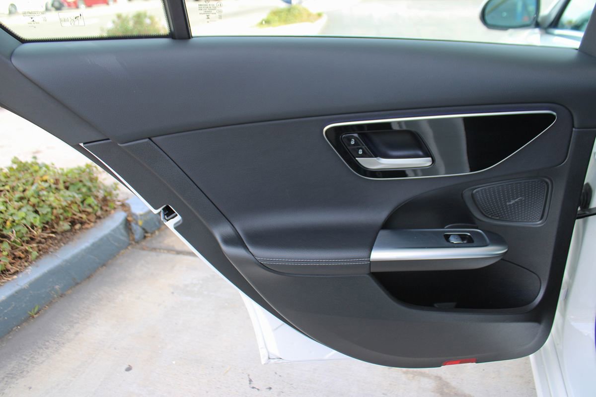 Used 2023 Mercedes-Benz C 300 Sedan image 35