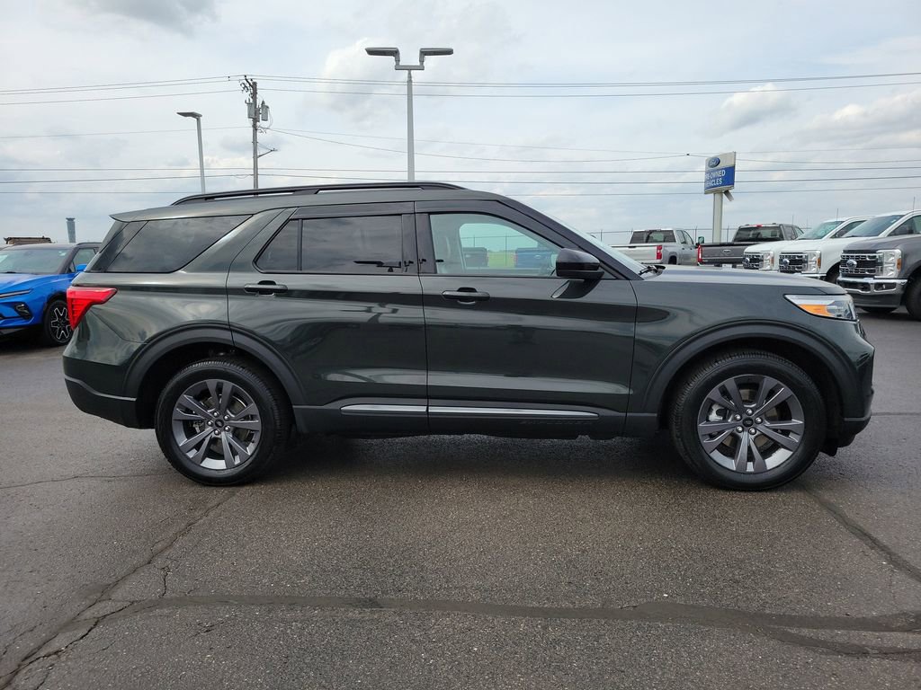 Certified 2023 Ford Explorer XLT w/ Equipment Group 202A image 3