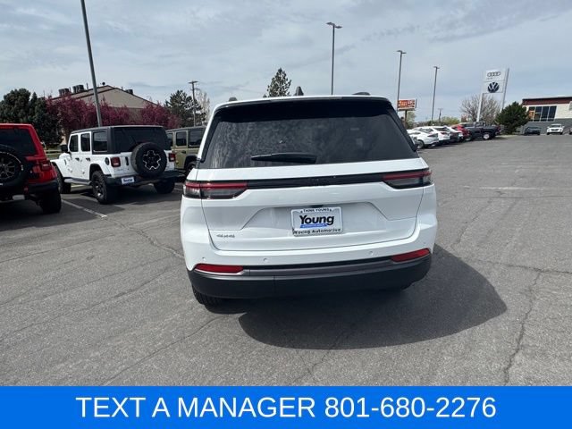 New 2026 Jeep Grand Cherokee Altitude AWD/4WD image 6