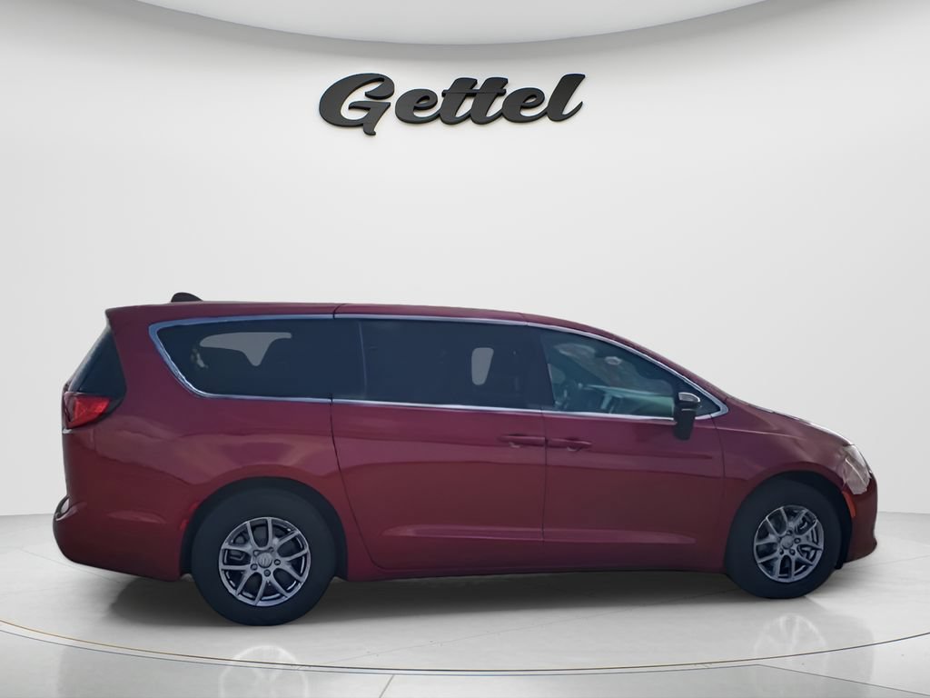 New 2026 Chrysler Voyager LX FWD image 9