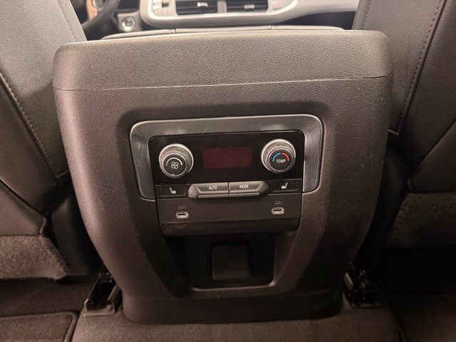 Used 2024 Chevrolet Suburban High Country AWD/4WD image 26