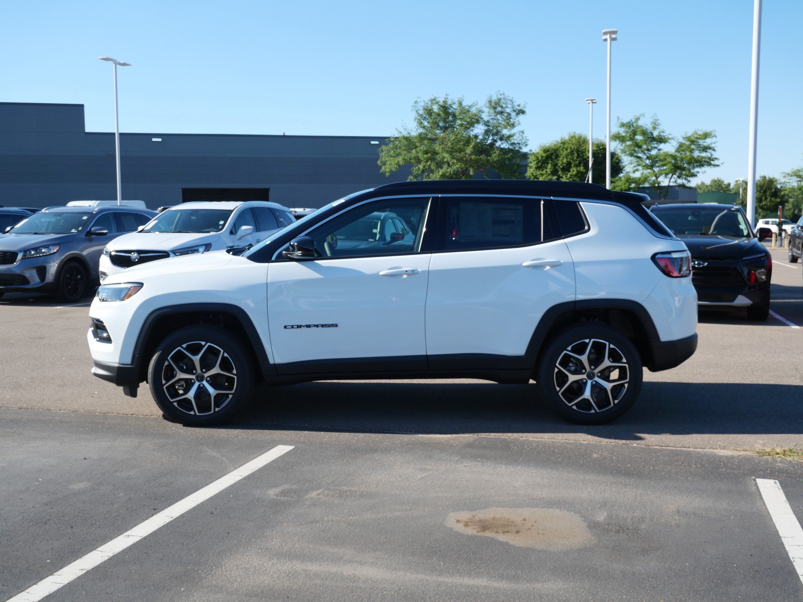 New 2026 Jeep Compass Limited w/ Sun, Sound & Navigation Group AWD/4WD image 25