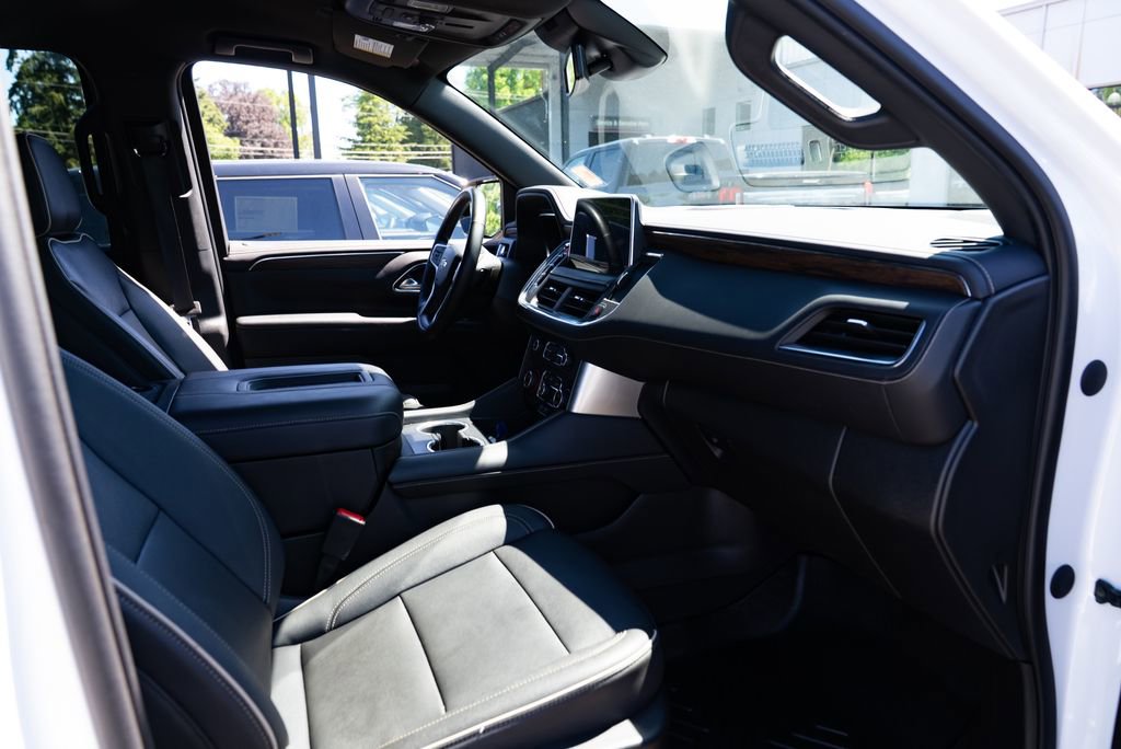 Used 2023 Chevrolet Suburban Premier AWD/4WD image 26