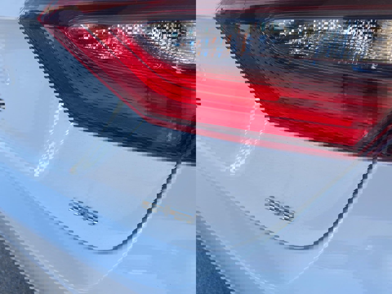 Used 2022 Toyota Camry SE image 7