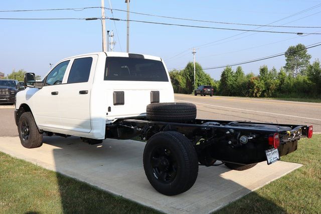 New 2025 RAM 3500 Tradesman AWD/4WD image 28